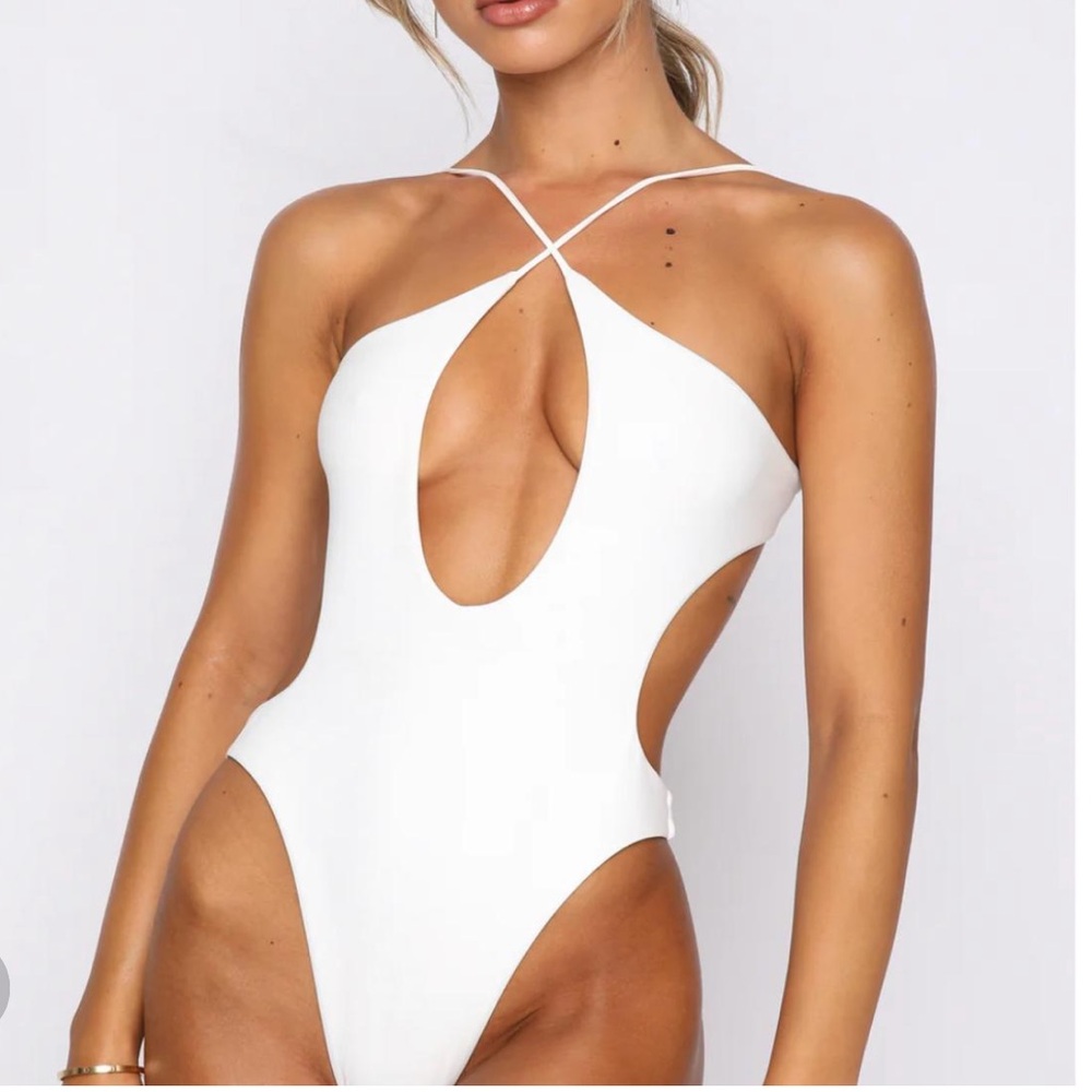 NWT White Fox Boutique White Crisscross Cutout One-Piece Swimsuit